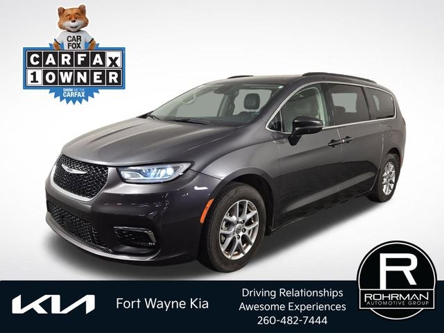 2022 Chrysler Pacifica Touring L in Granite Crystal Metallic Clearcoat — front three-quarter view